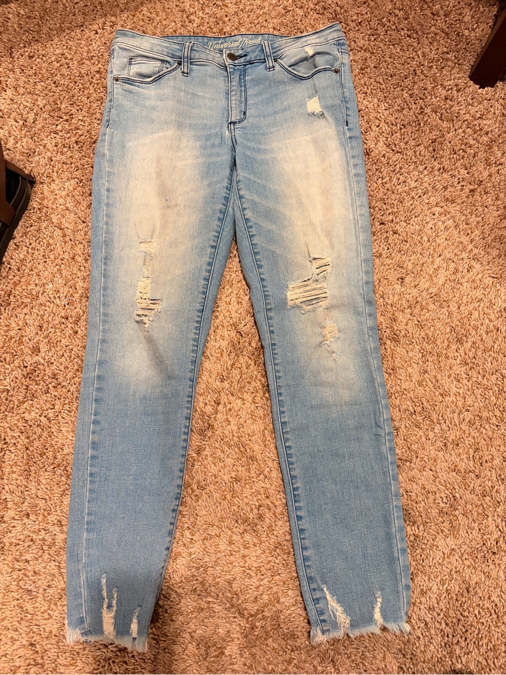 Universal Thread Light Blue Distressed Jeans size 6